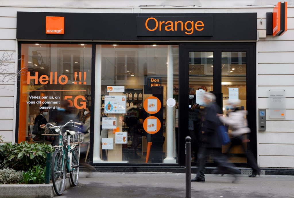 Orange Store in France